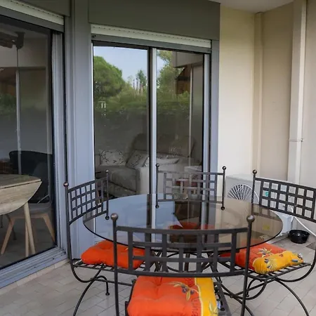 Apartman Piscine Golf Proche 4 Personnes *